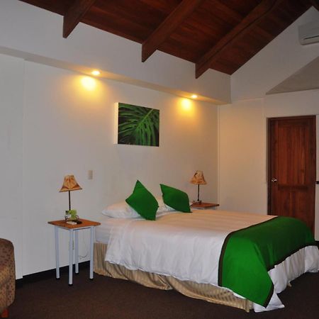 Legacy Boutique Hotel Quesada  部屋 写真